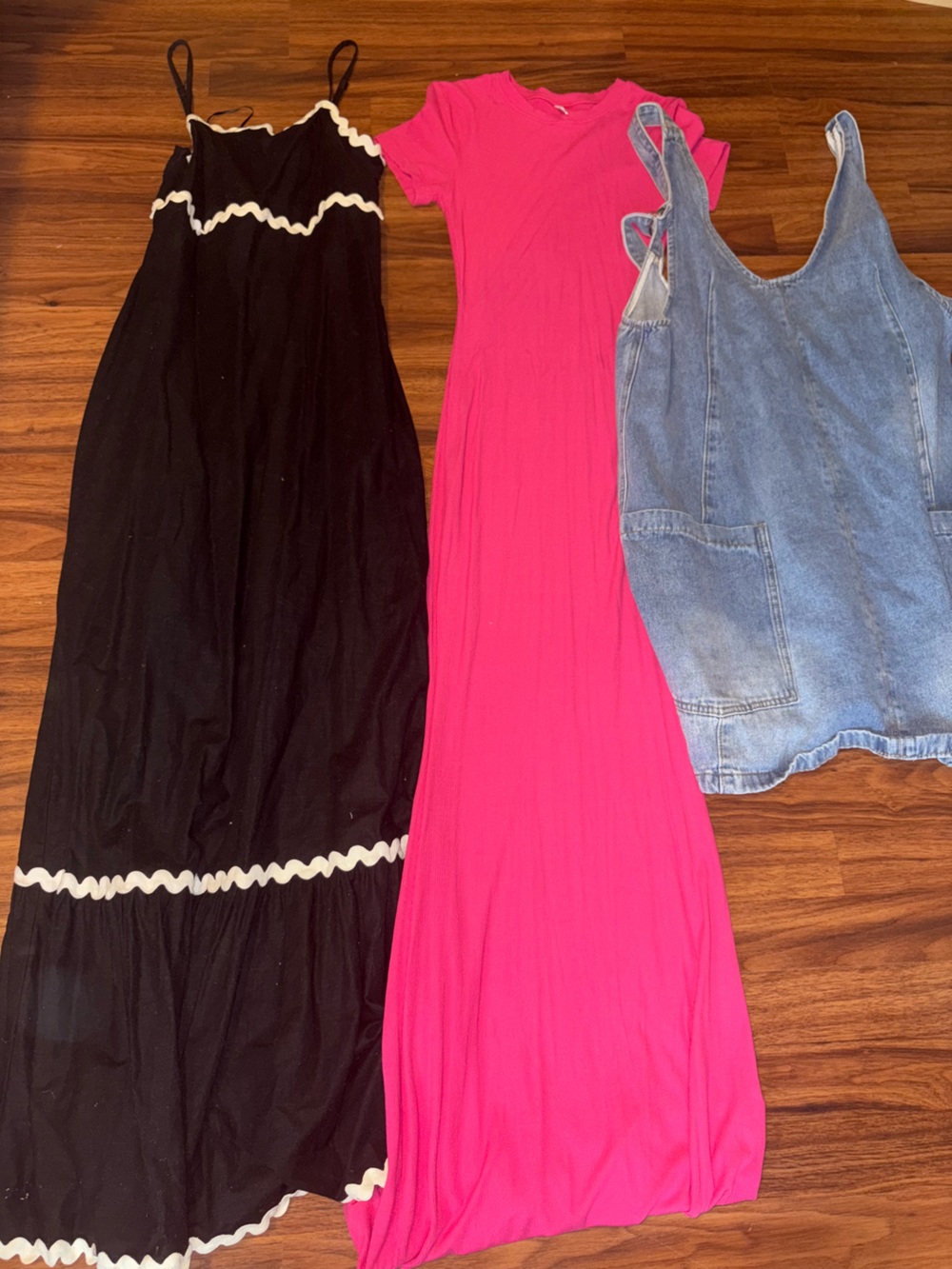 Medium Dress Lot